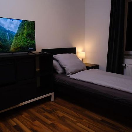 Schoene 4-Bettzimmer Wohnung In Celle Eksteriør billede