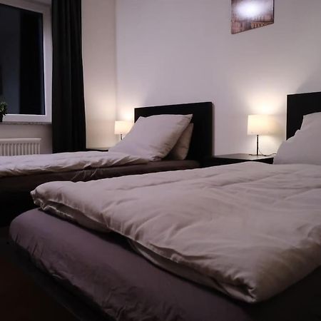Schoene 4-Bettzimmer Wohnung In Celle Eksteriør billede